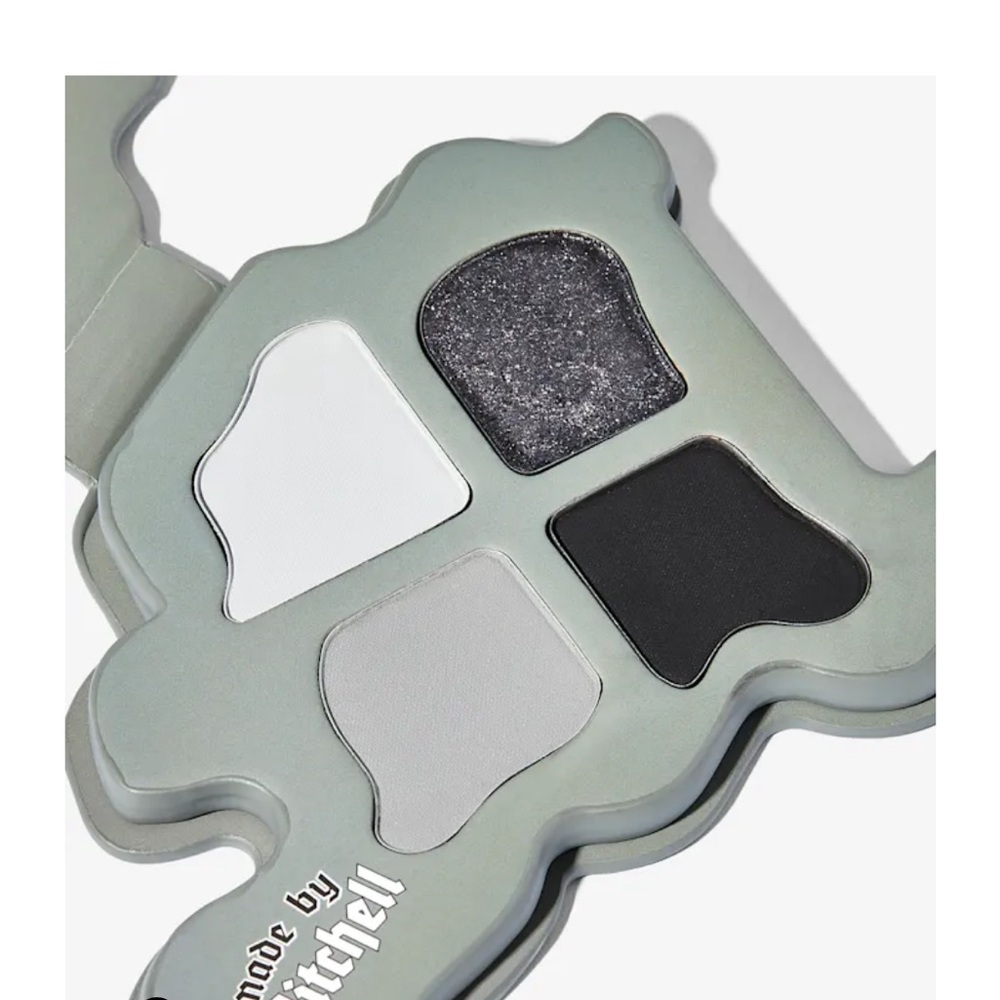 *iSO* EYECLOUDS EYESHADOW QUAD PALETTE GREY GIRLFRIEND - Picture 3 of 4